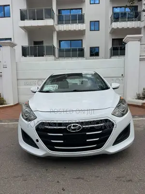 Hyundai Elantra SE Sedan FWD (1.8L 4cyl 6A) 2016 White