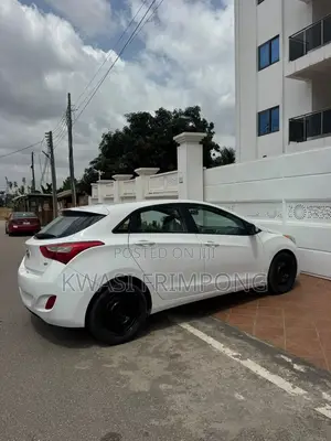 Hyundai Elantra SE Sedan FWD (1.8L 4cyl 6A) 2016 White