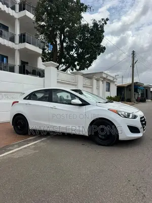 Hyundai Elantra SE Sedan FWD (1.8L 4cyl 6A) 2016 White