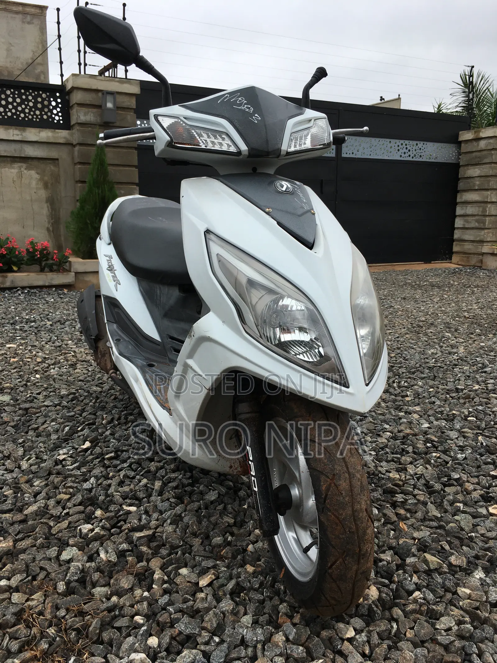 SYM Symnh 2024 White