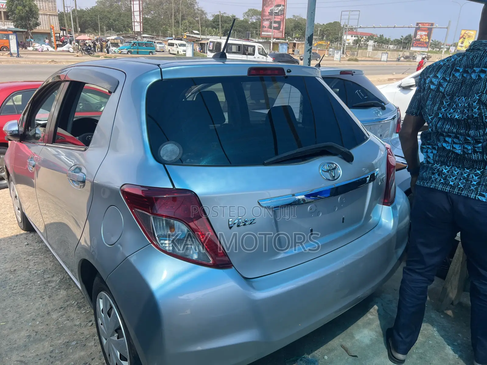 Toyota Vitz 1.3 AWD 5dr 2013 Gray