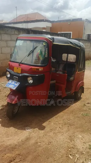 Bajaj RE 2024 Red