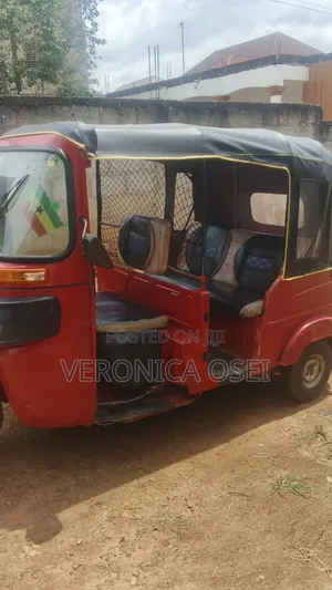 Bajaj RE 2024 Red