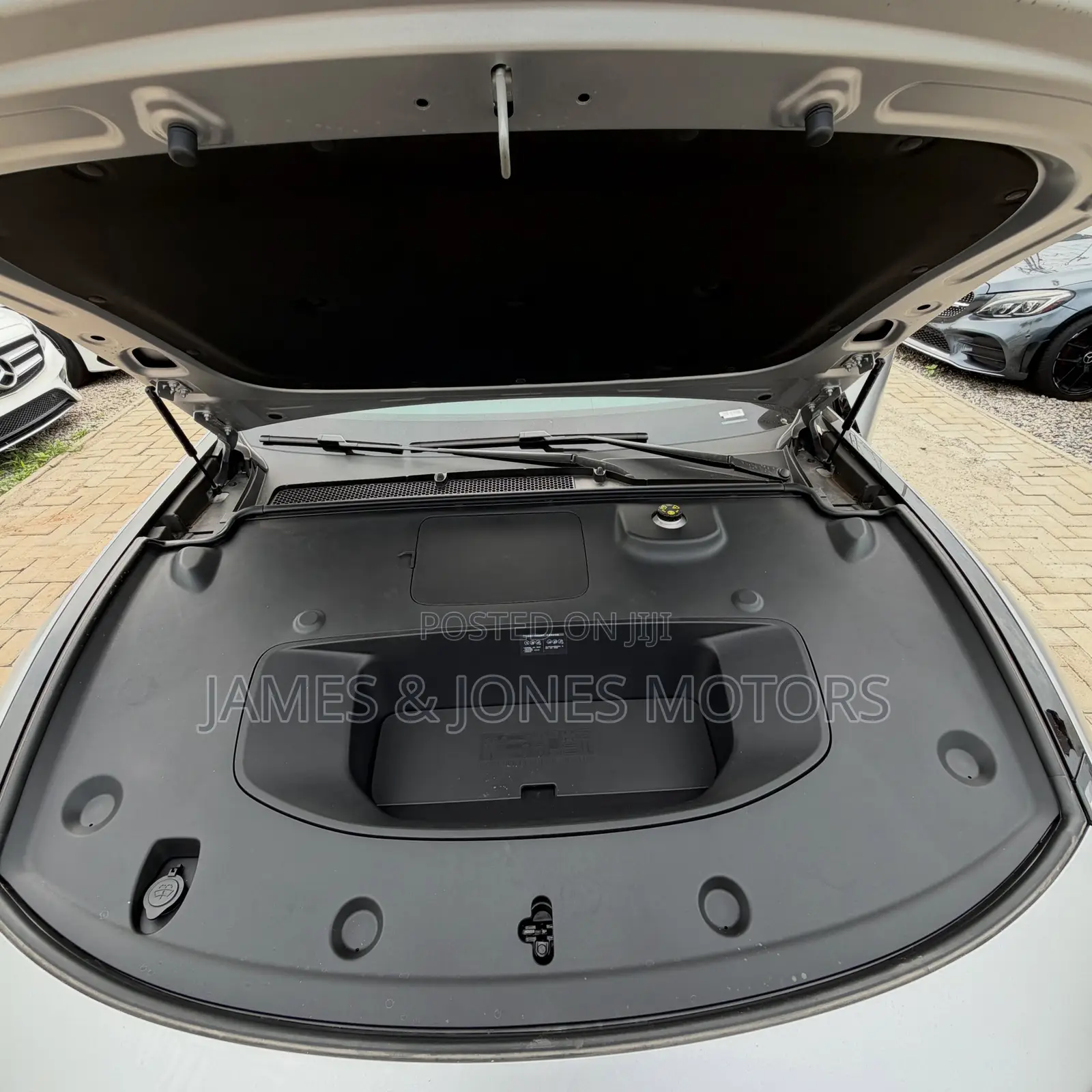 New XPeng P7 2026 Silver