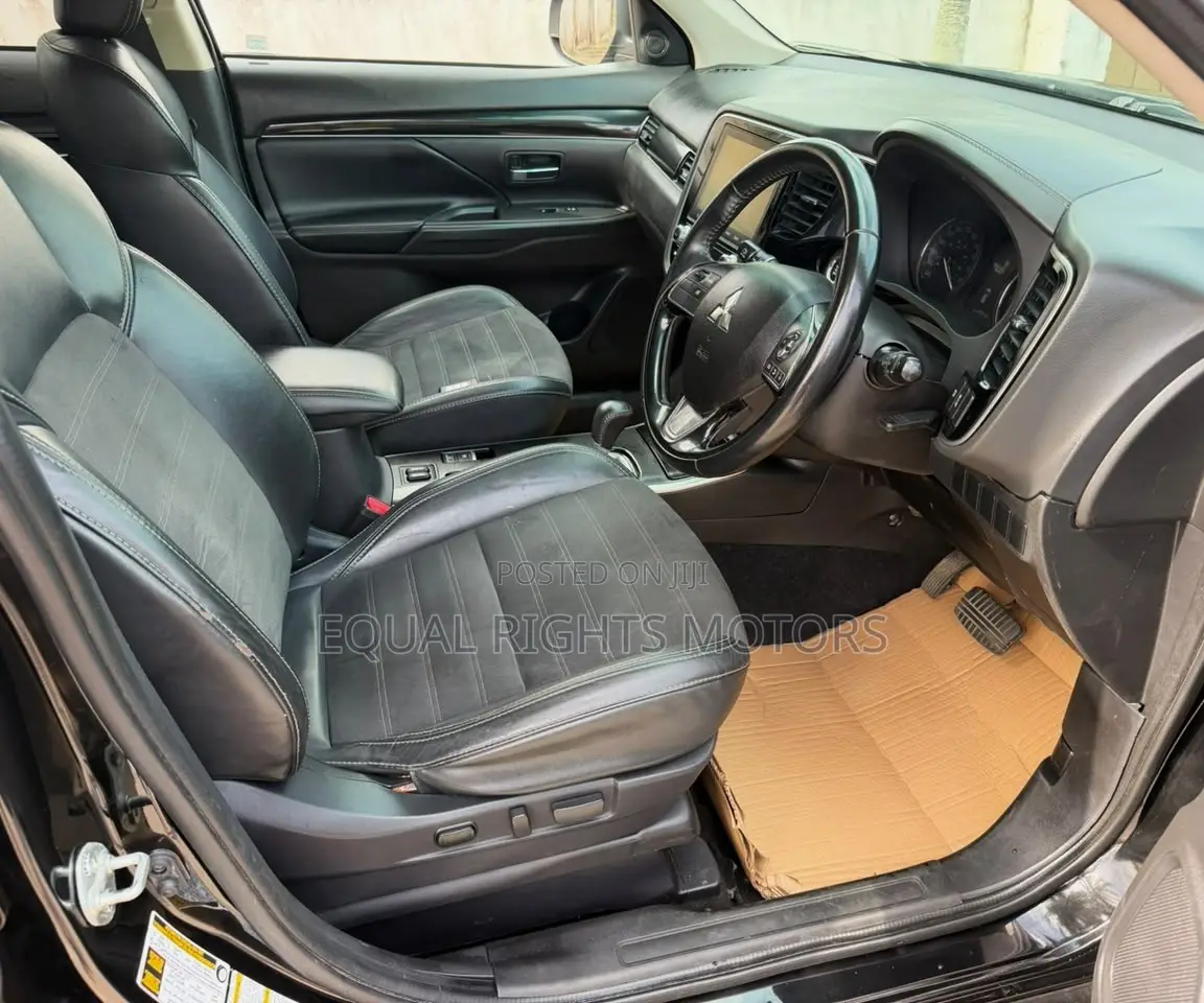 Mitsubishi Outlander 2020 Black