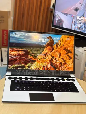 New Laptop Dell Alienware Aurora 16 16GB Intel Core i7 HDD 1T