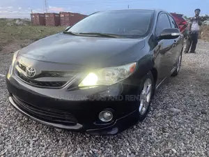 Toyota Corolla S 4dr Sedan (1.8L 4cyl 4A) 2013 Gray