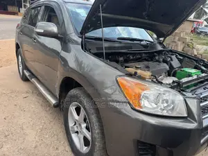 Toyota RAV4 2010