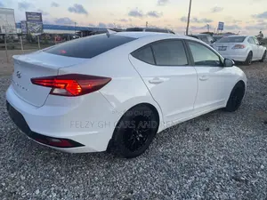 Hyundai Elantra SE 2019 White