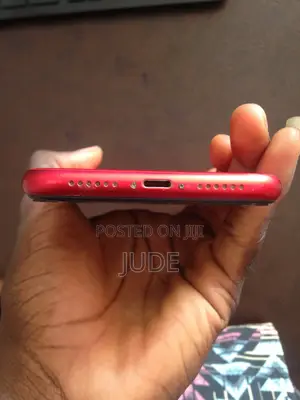 Apple iPhone XR 64 GB Red