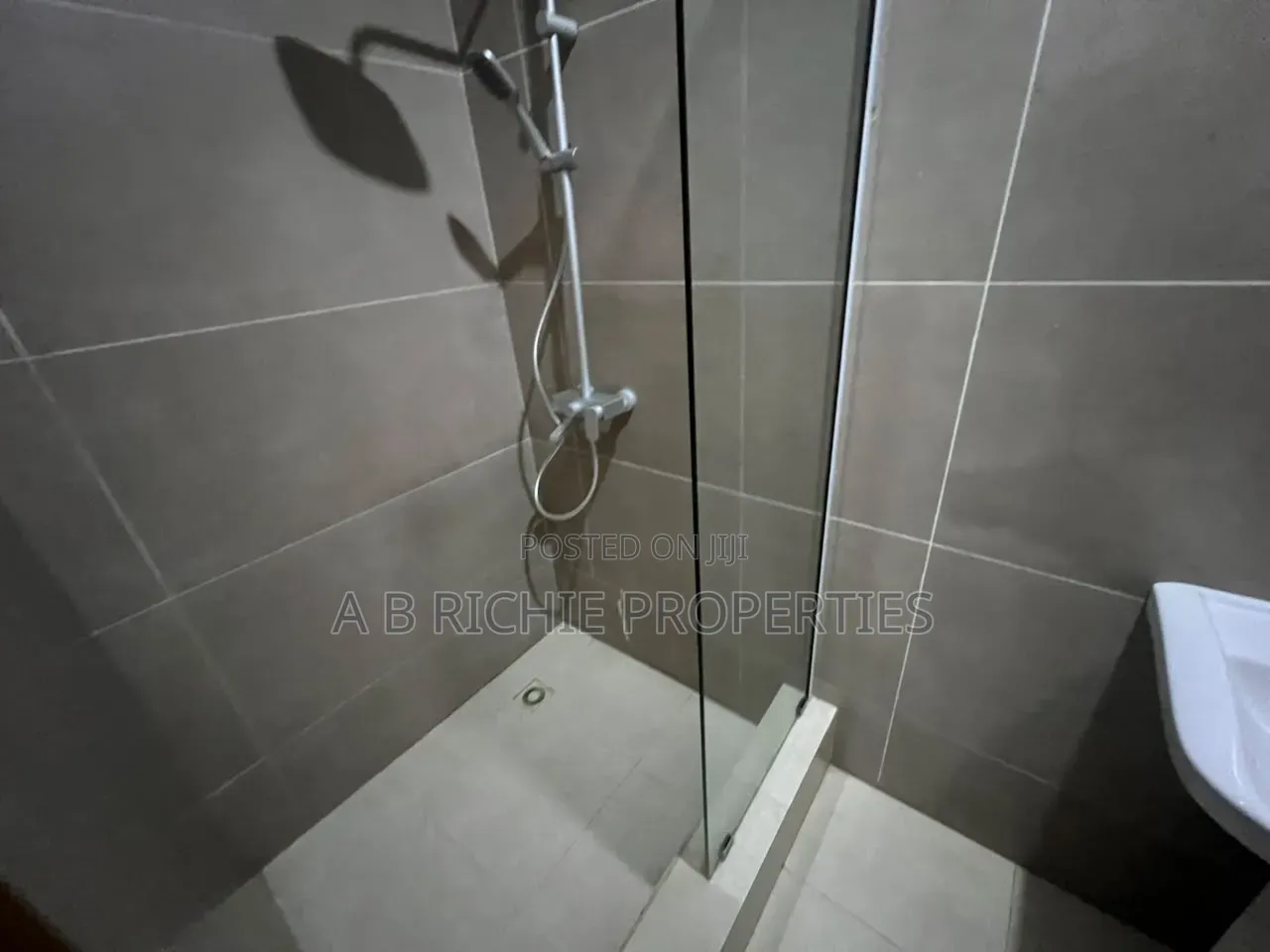 3bdrm Apartment in Ab Richie Properties, Parakuo Estate for rent