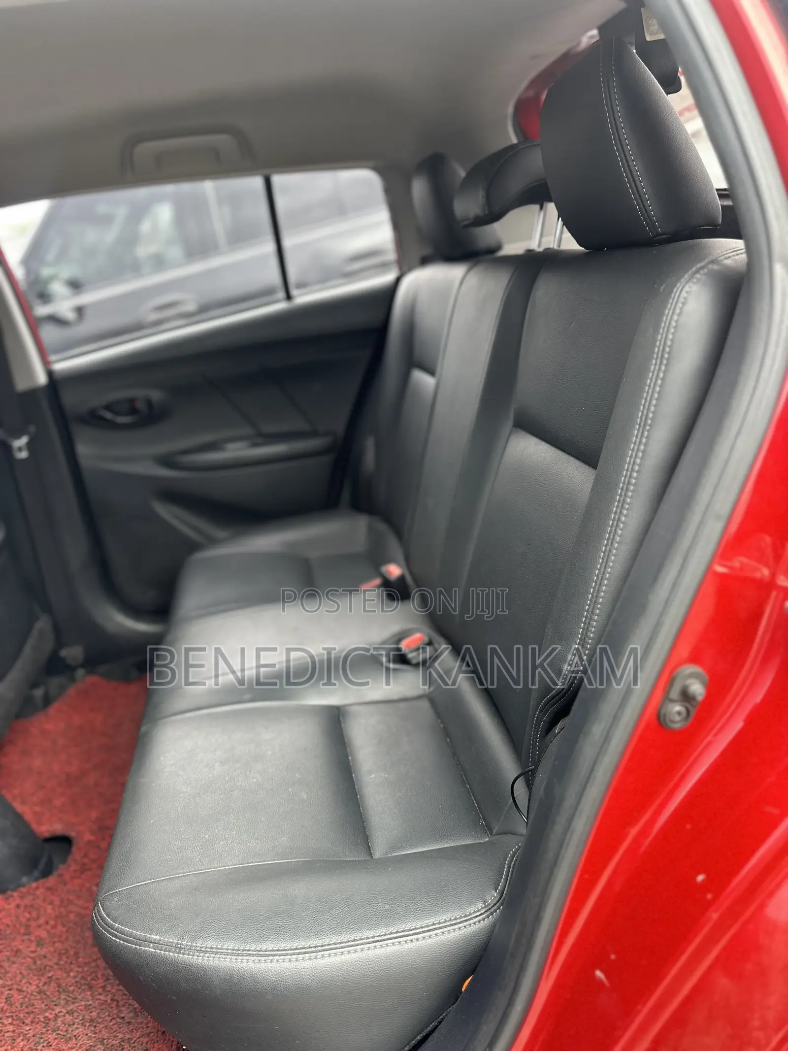 Toyota Yaris SE Hatchback 5dr 2018 Burgundy