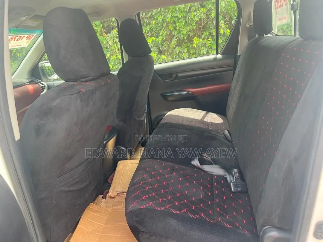 Toyota Hilux Revo Double Cab Petrol 2.7 AWD 2022 White