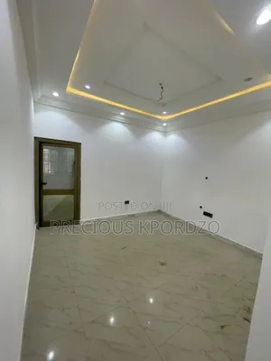 1bdrm Room & Parlour in Lakeside Estate for rent