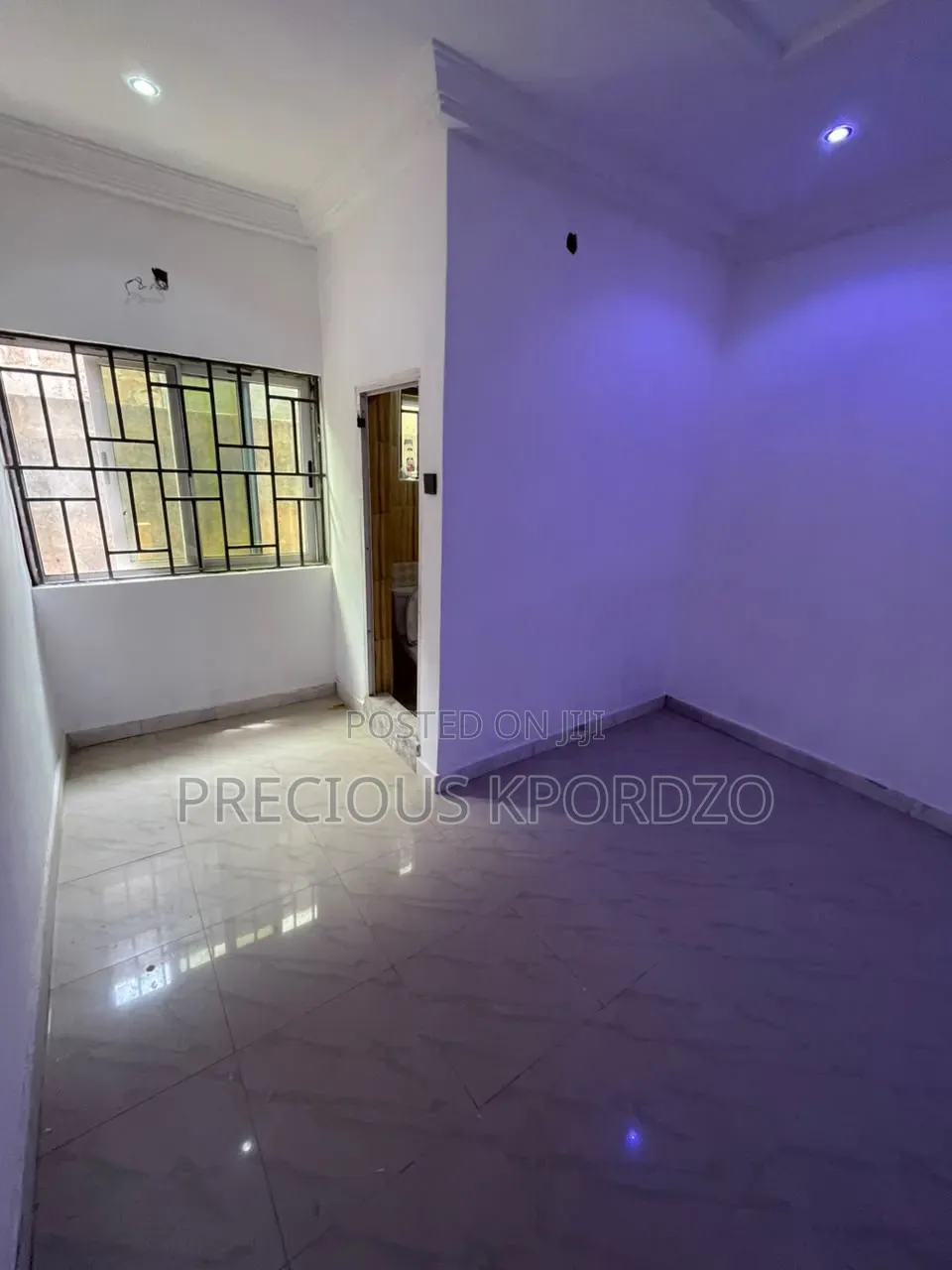 1bdrm Room & Parlour in Lakeside Estate for rent