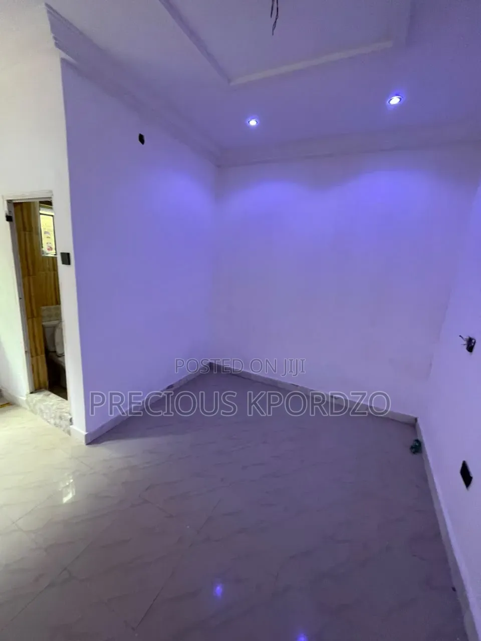1bdrm Room & Parlour in Lakeside Estate for rent