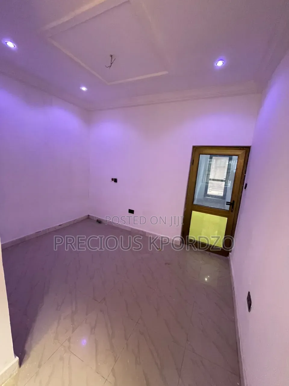 1bdrm Room & Parlour in Lakeside Estate for rent