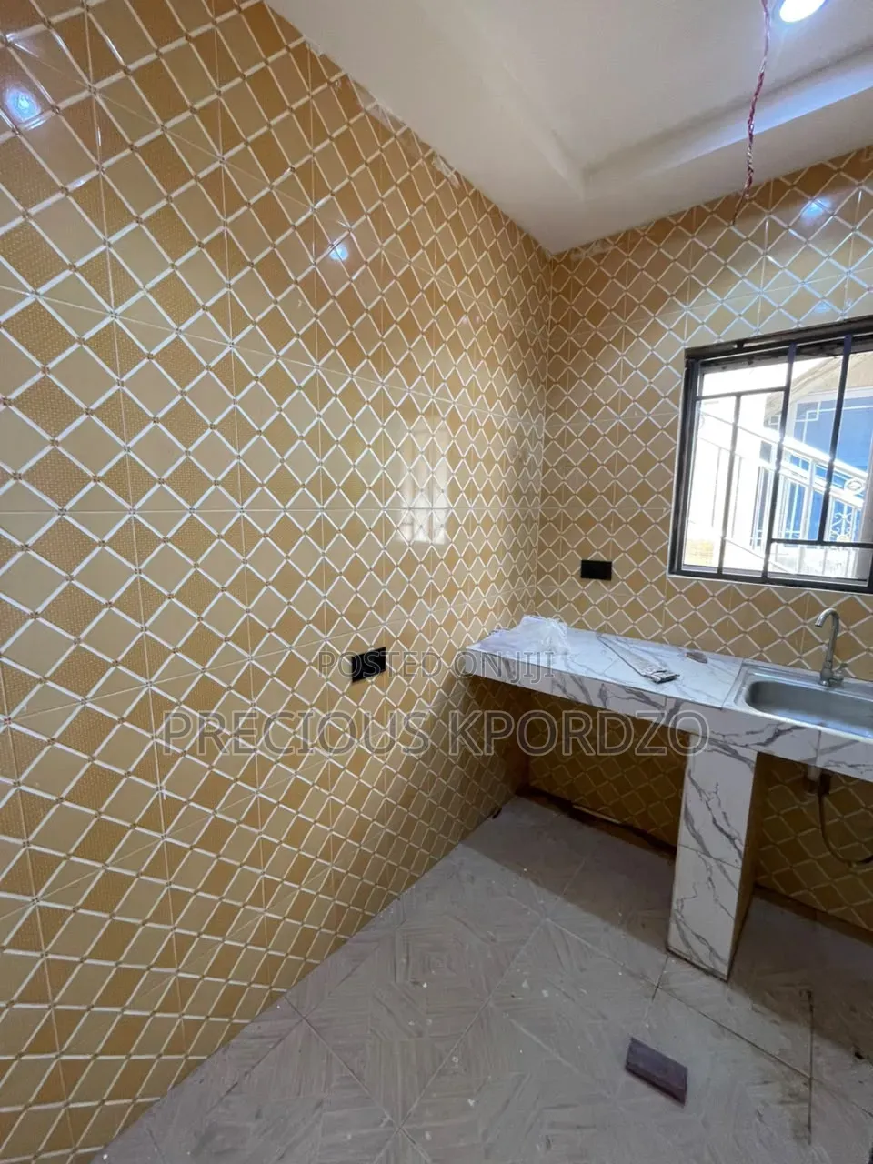 1bdrm Room & Parlour in Lakeside Estate for rent