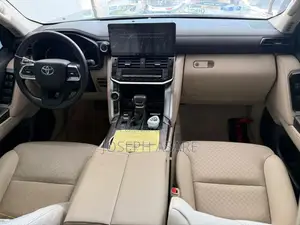 Toyota Land Cruiser 2025 Black