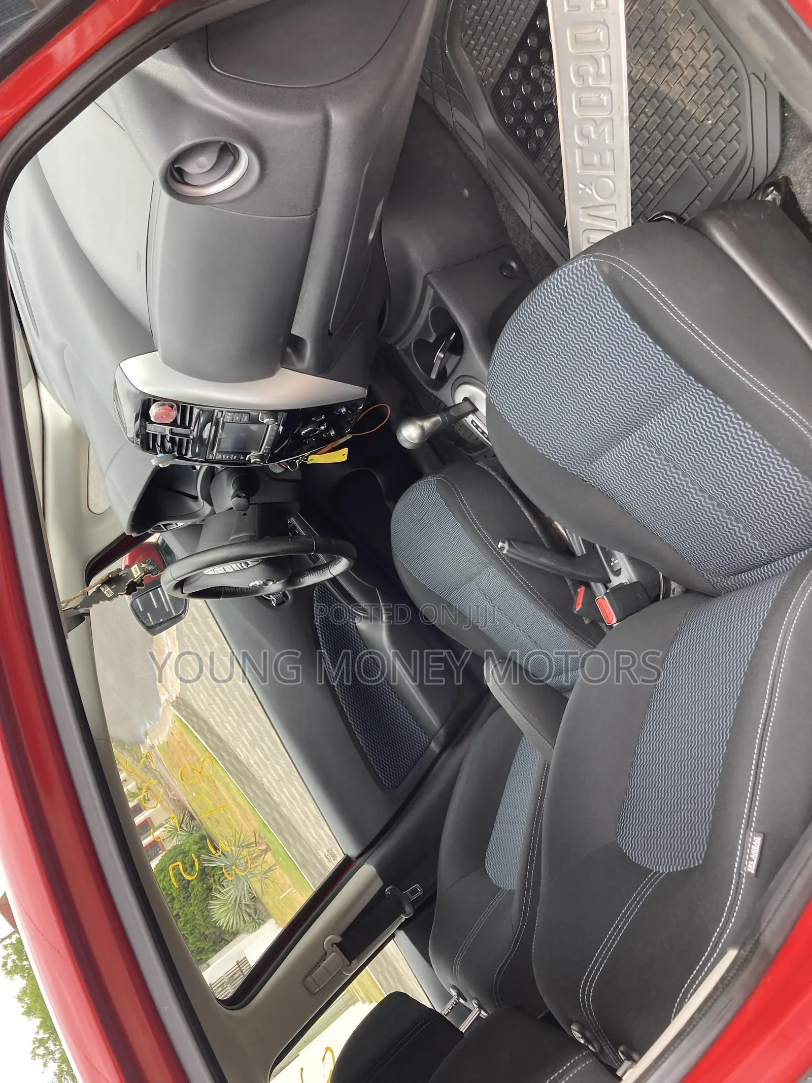 Nissan Versa 1.6 S 2016 Red