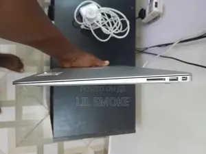 Laptop 4GB Intel Core i5 SSD 128GB