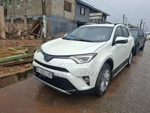 Toyota RAV4 2016 White