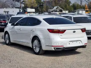 Kia K5 2018 White