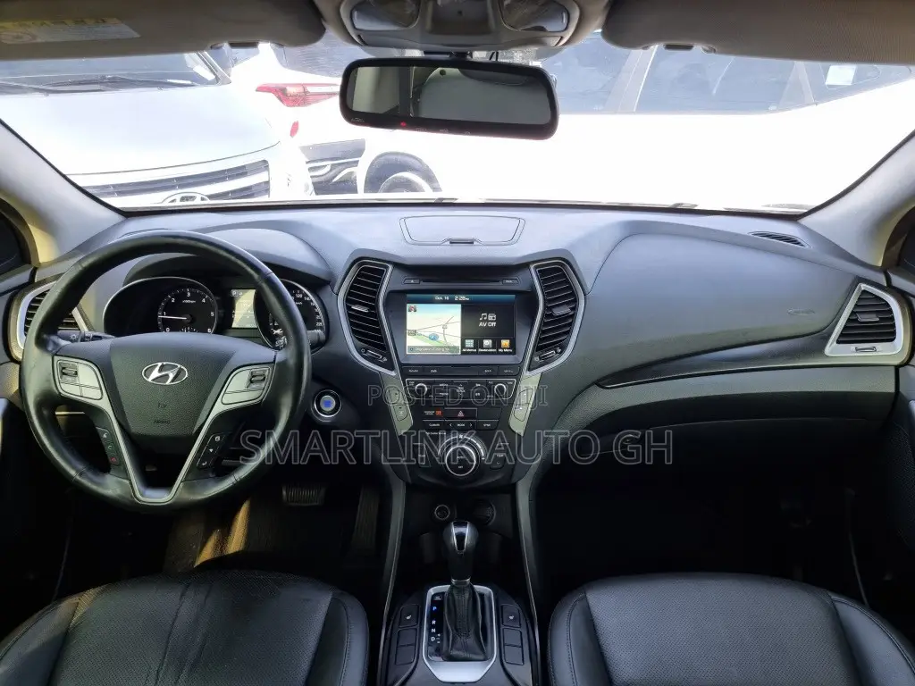 Hyundai Santa Fe 2016 White