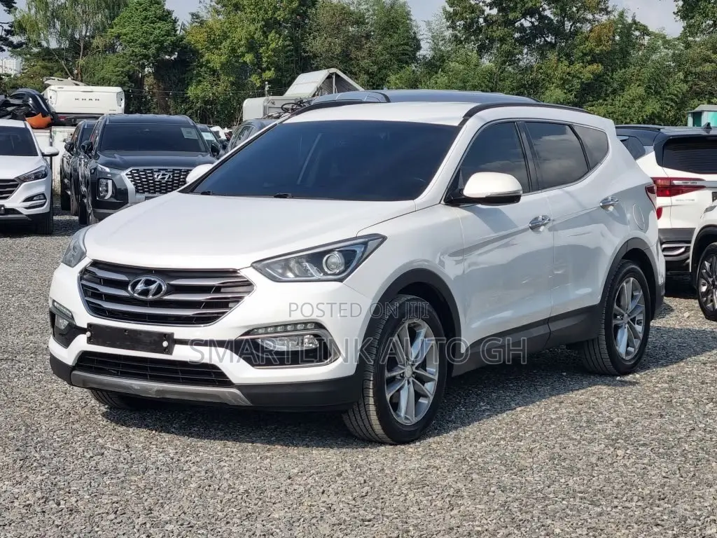 Hyundai Santa Fe 2016 White