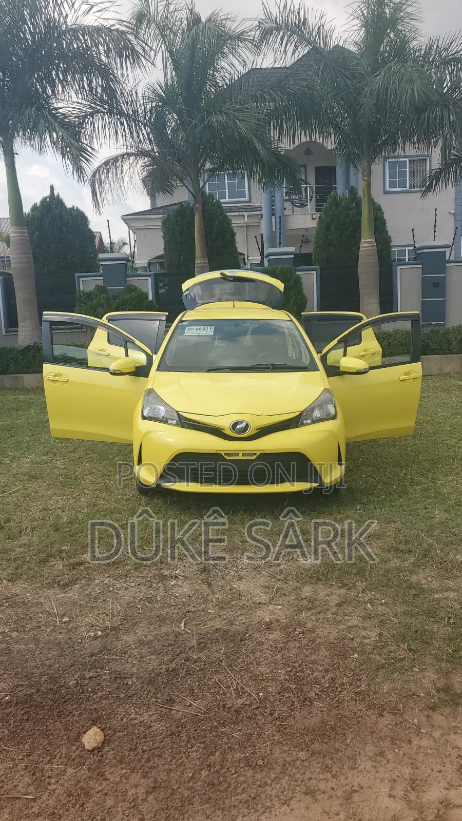Toyota Vitz 1.5 FWD 5dr 2015 Yellow