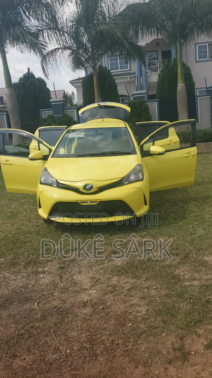 Toyota Vitz 1.5 FWD 5dr 2015 Yellow