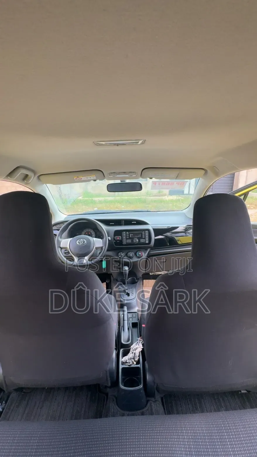 Toyota Vitz 1.5 FWD 5dr 2015 Yellow