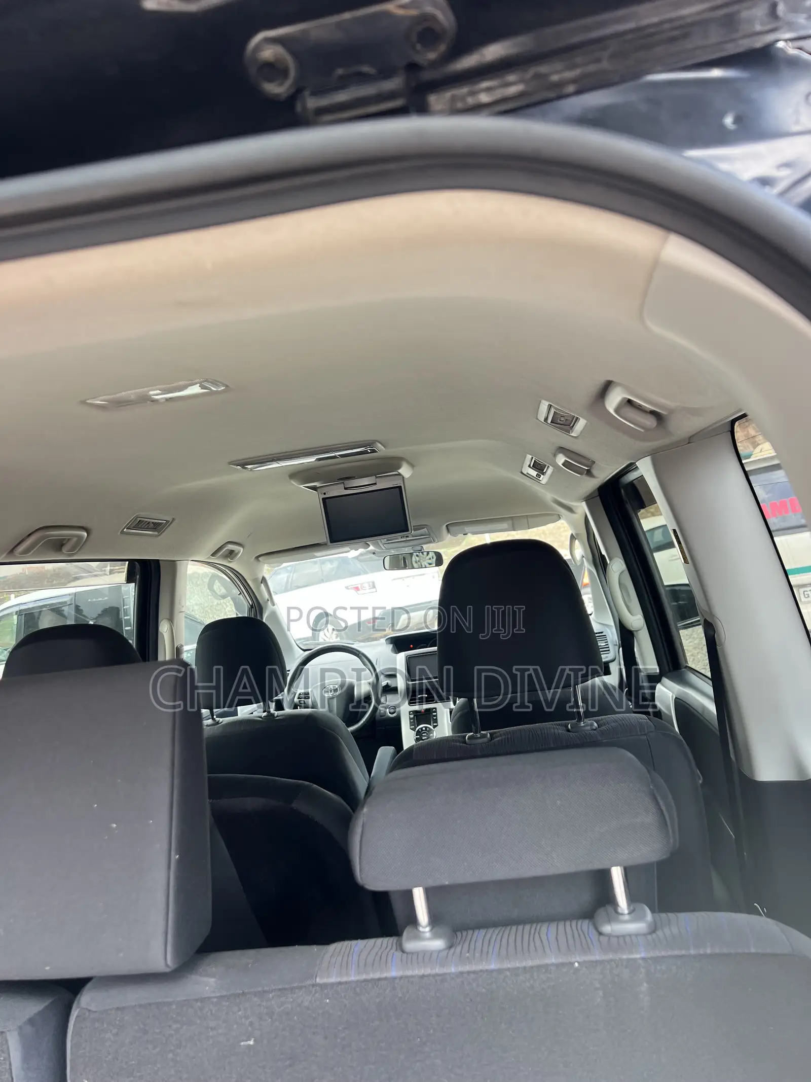 Toyota Voxy 2012 Black