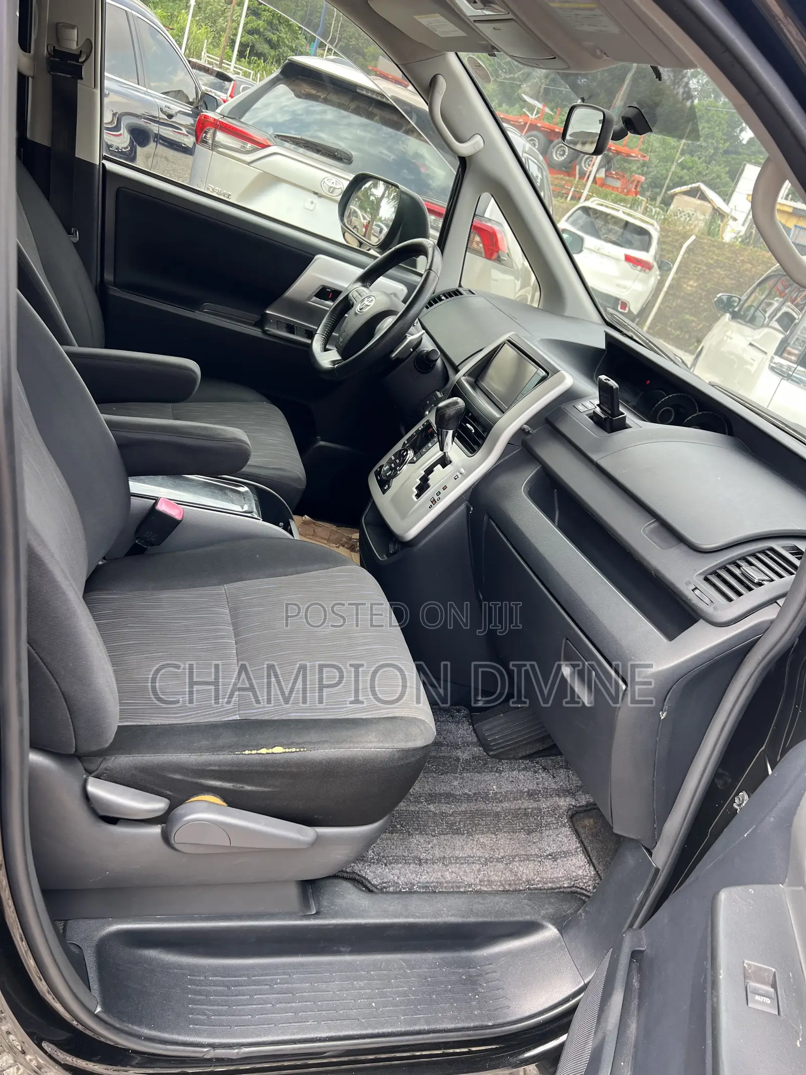 Toyota Voxy 2012 Black