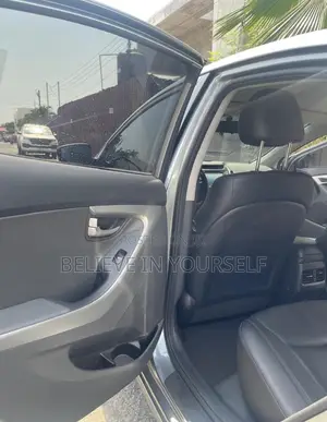 Hyundai Avante 2014 2015 2016 Model 1.6 Liters Gasoline Very Neat