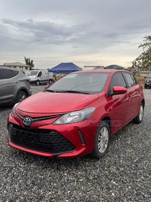 Toyota Yaris L Hatchback 5dr 2018 Red