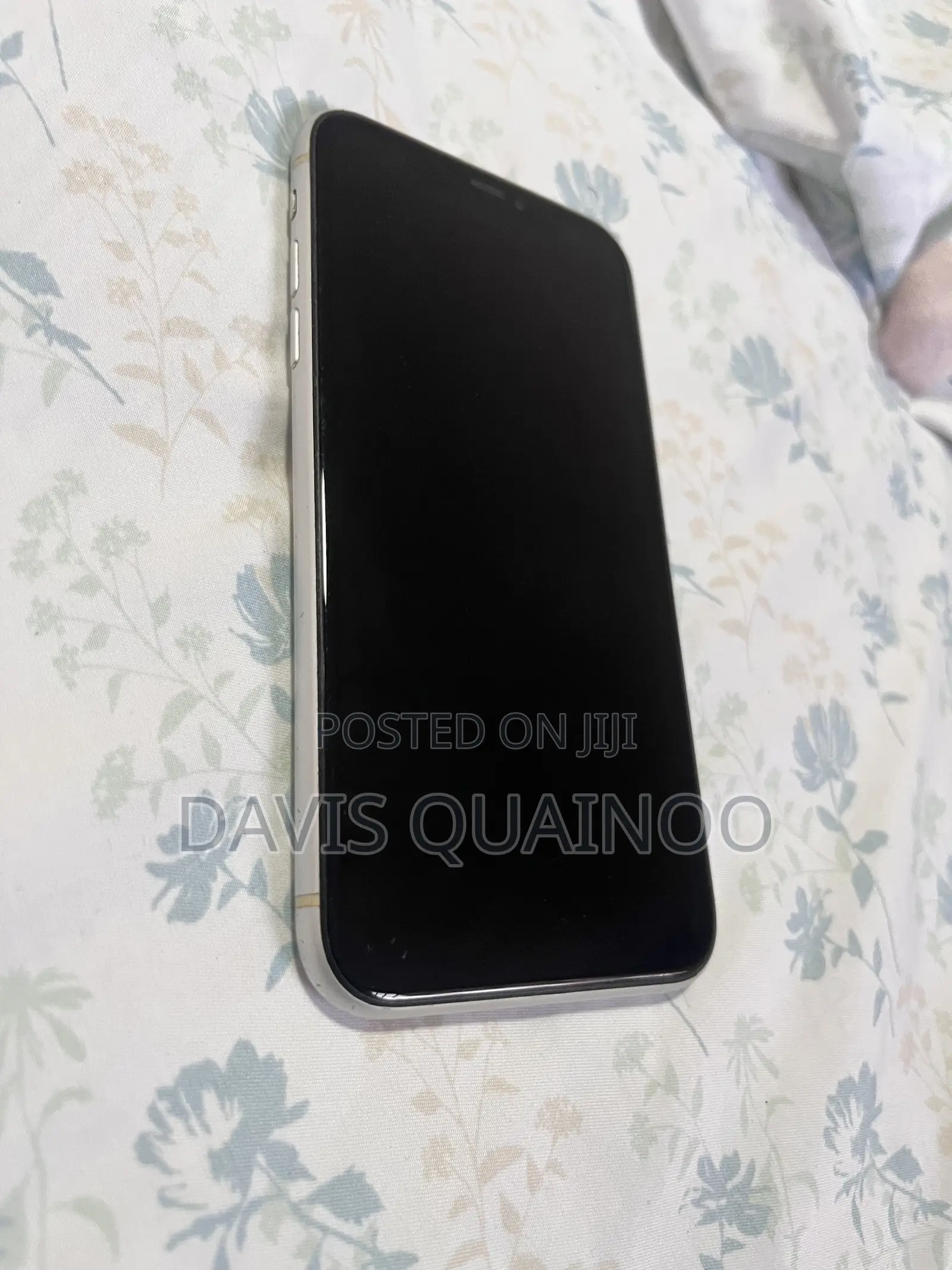 Apple iPhone XR 64 GB White