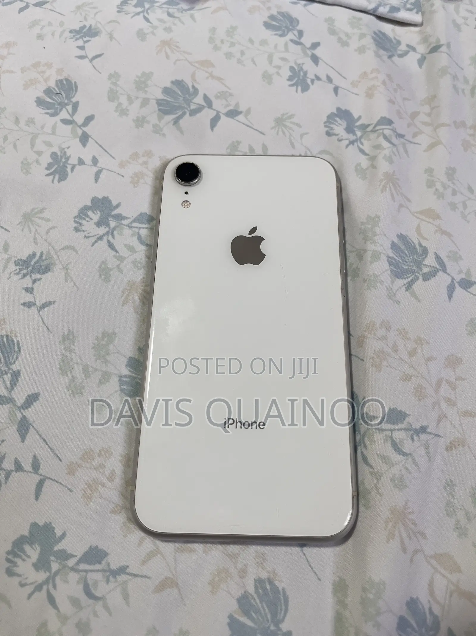 Apple iPhone XR 64 GB White