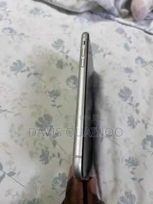 Apple iPhone XR 64 GB White