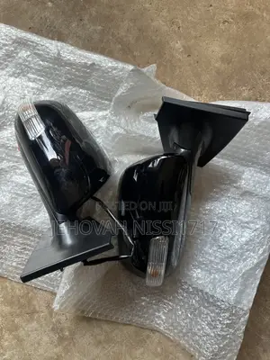 Toyota Vitz 2009 - 2011 Side Mirror With Light