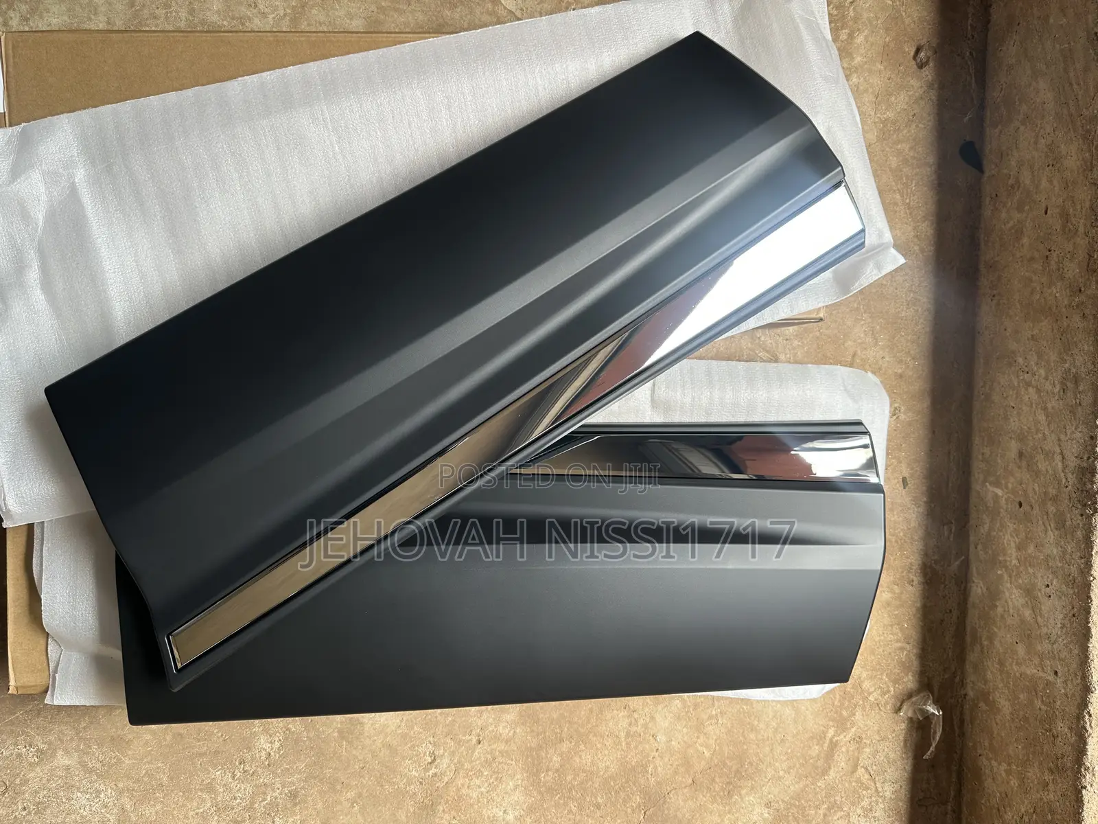 Honda CR-V 2017 - 2020 Rear / Back Door Moulding Chrome