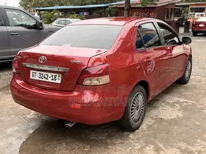 Toyota Yaris 2008 Red