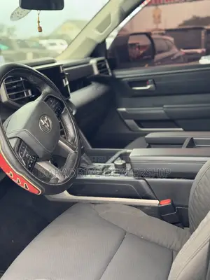 Toyota Tundra 2022 Black