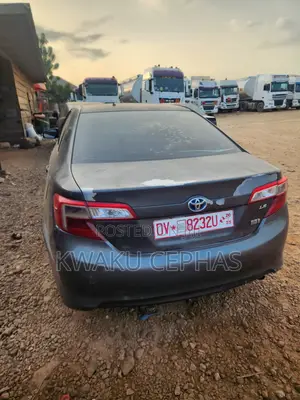 Toyota Camry LE 4dr Sedan (2.5L 4cyl 6A) 2013 Brown