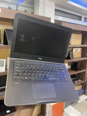 Laptop Dell Latitude 3380 4GB Intel Core i3 HDD 320GB