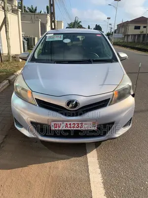 Toyota Vitz 2012 Ivory