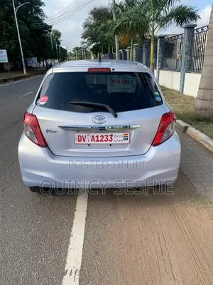 Toyota Vitz 2012 Ivory