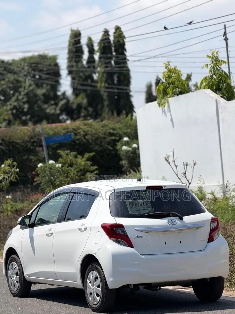 Toyota Vitz 1.0 FWD 3dr 2015 White