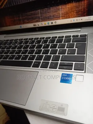 Laptop HP EliteBook 830 G8 8GB Intel Core i5 SSD 256GB