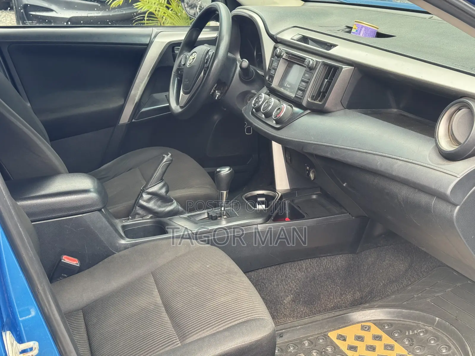 Toyota RAV4 LE 4dr SUV AWD (2.5L 4cyl 6A) 2018 Blue